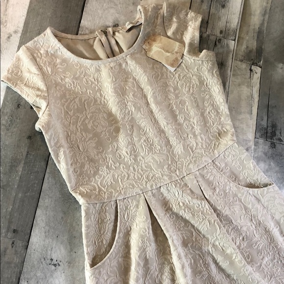 Dress - Picture 3 of 6